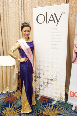 恭喜多倫多華姐冠軍方詩揚成Olay的加拿大華裔代言人