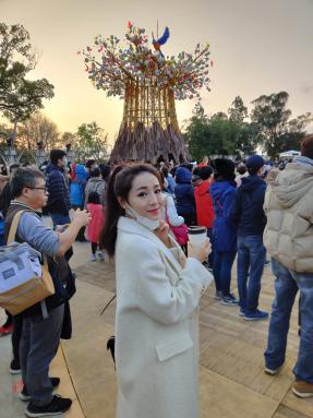 溫哥華華姐林昀佳與圖騰藝術燈籠到台灣慶元宵