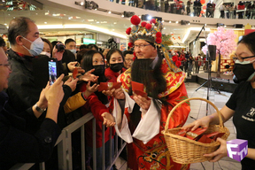 CNY Canada West Special 2023<br>Thousands of people celebrating the arrival of Chinese New Year at Aberdeen Centre<br>