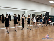 Stage courses & professional catwalk trainings to prepare MCVP contestants for the finals