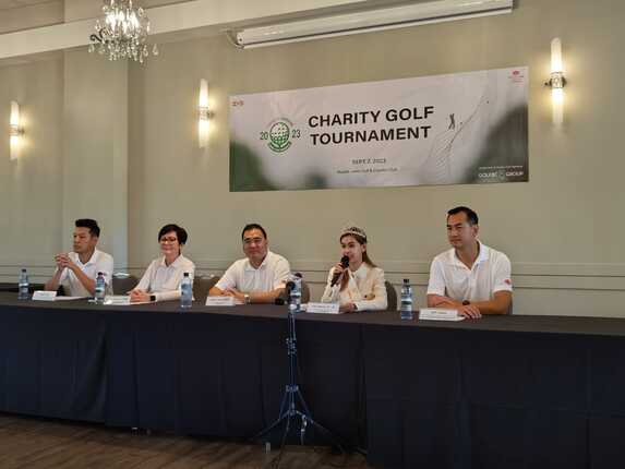 Miss Chinese Vancouver YiYi Wang officiates as guest for the SUCCESS Charity Golf Tournament